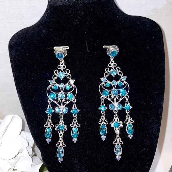 Sapphire blue and turquoise crystal earrings - Picture 2 of 3